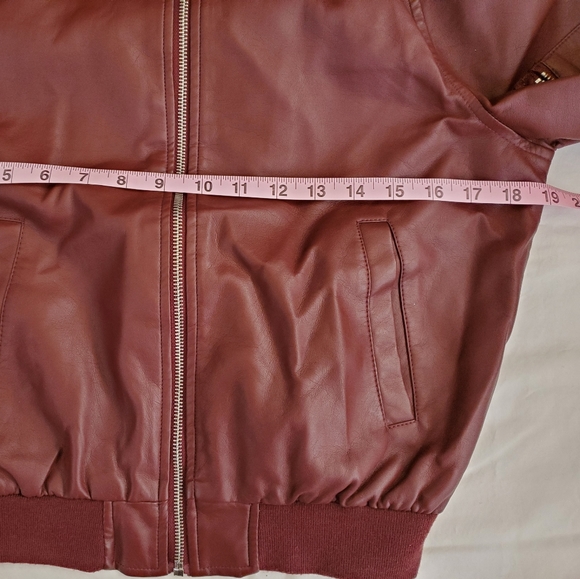 Ambiance. Size small.  Burgundy - Picture 8 of 12